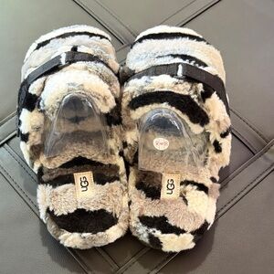 UGG M FLUFF IT CALI COLLAGE-New in Box, Size 11